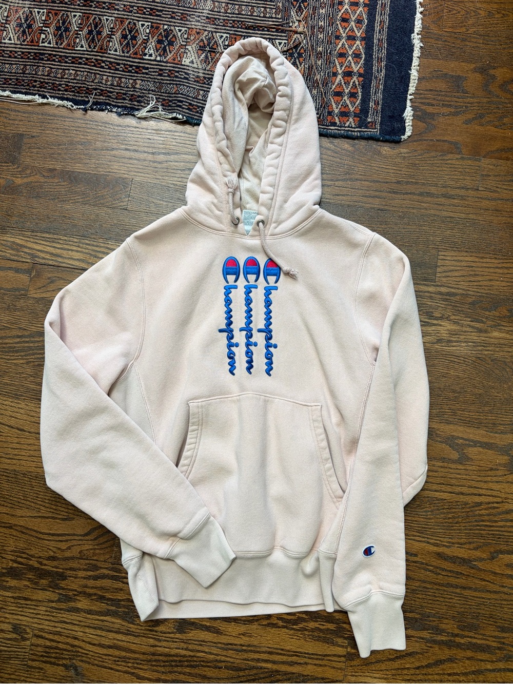 Women’s Champion Reverse Weave Light Pink Hoodie Small